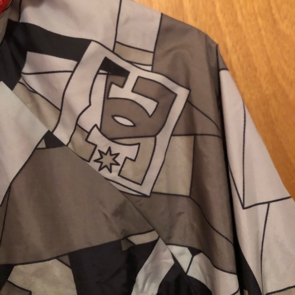 DC Reversible Rain Jacket - Picture 6 of 8